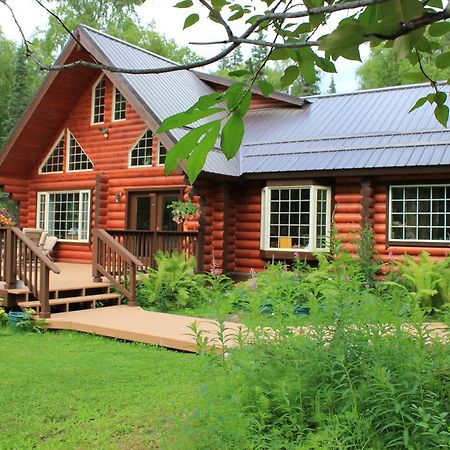 Meandering Moose Lodging Талкитна Екстериор снимка