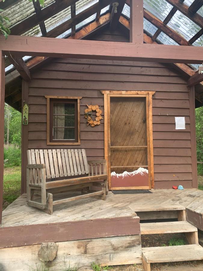 Meandering Moose Lodging Талкитна Екстериор снимка