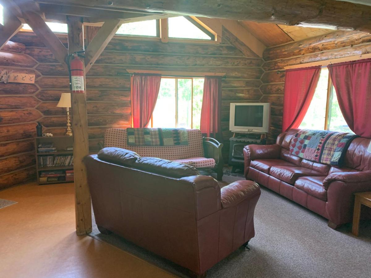 Meandering Moose Lodging Талкитна Екстериор снимка