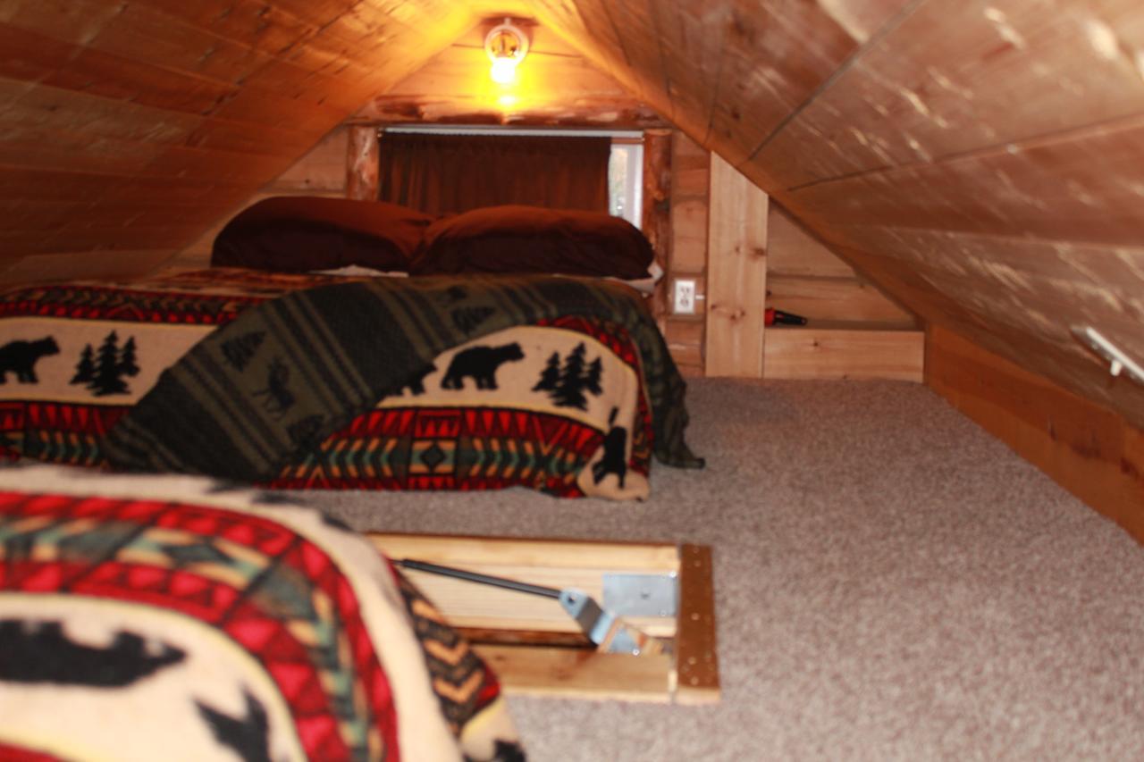 Meandering Moose Lodging Талкитна Стая снимка